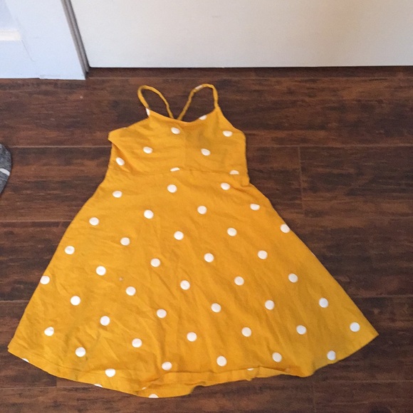 Lot of small girls shirts,tank tops,shorts & dress - Picture 5 of 7